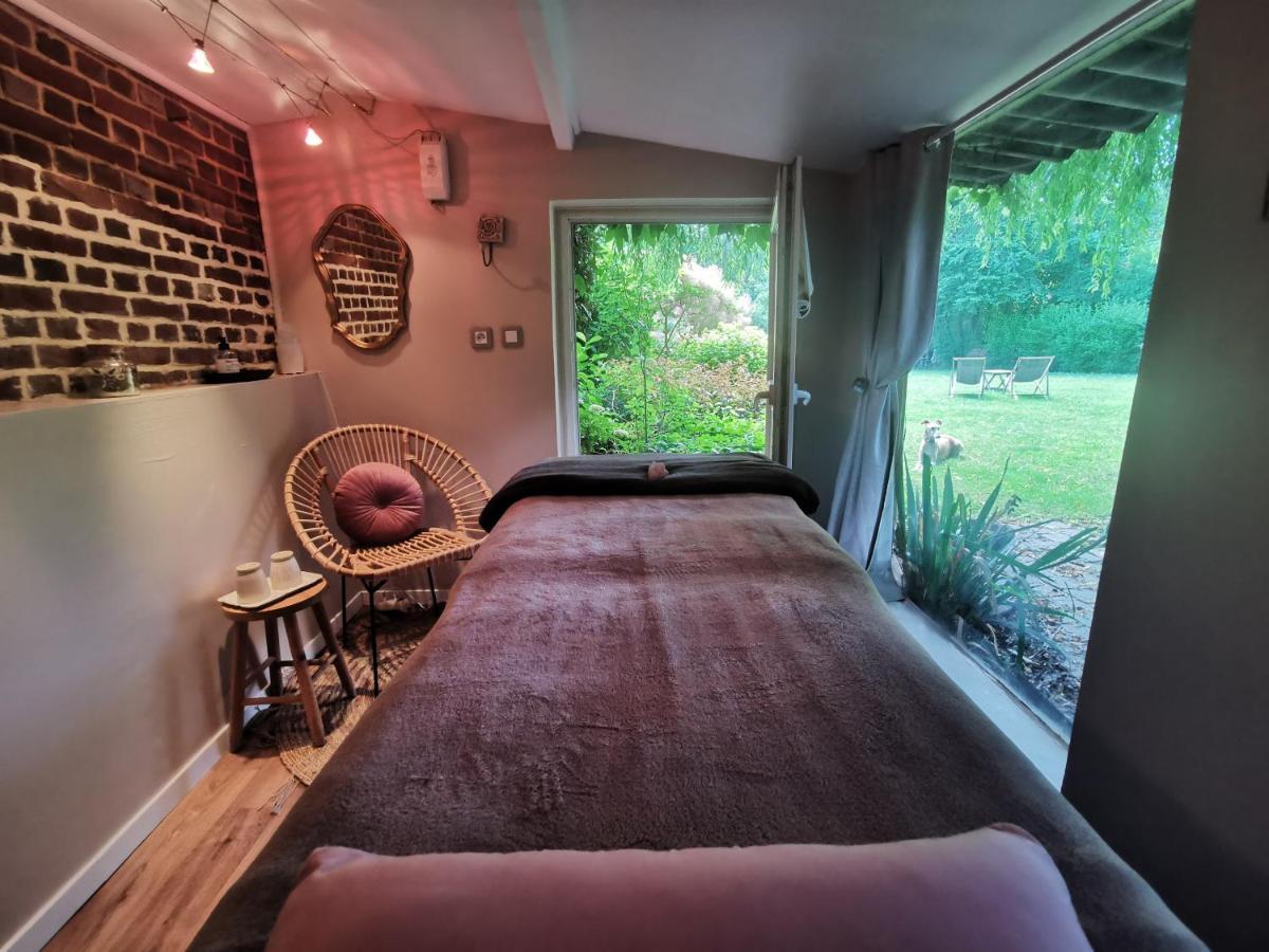 Le Domaine Des Pres Du Hom Bed and Breakfast Bézu-Saint-Éloi Eksteriør billede