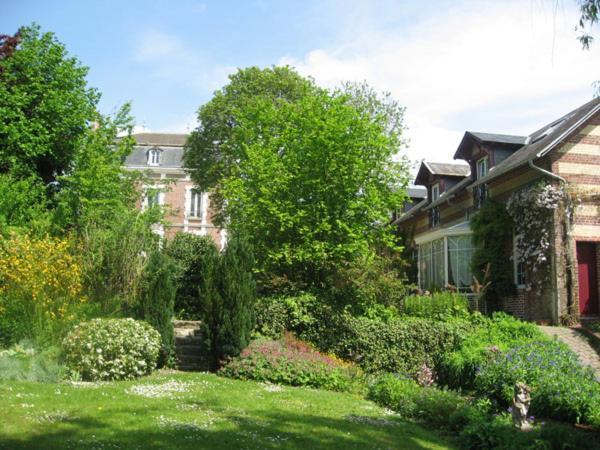 Le Domaine Des Pres Du Hom Bed and Breakfast Bézu-Saint-Éloi Eksteriør billede