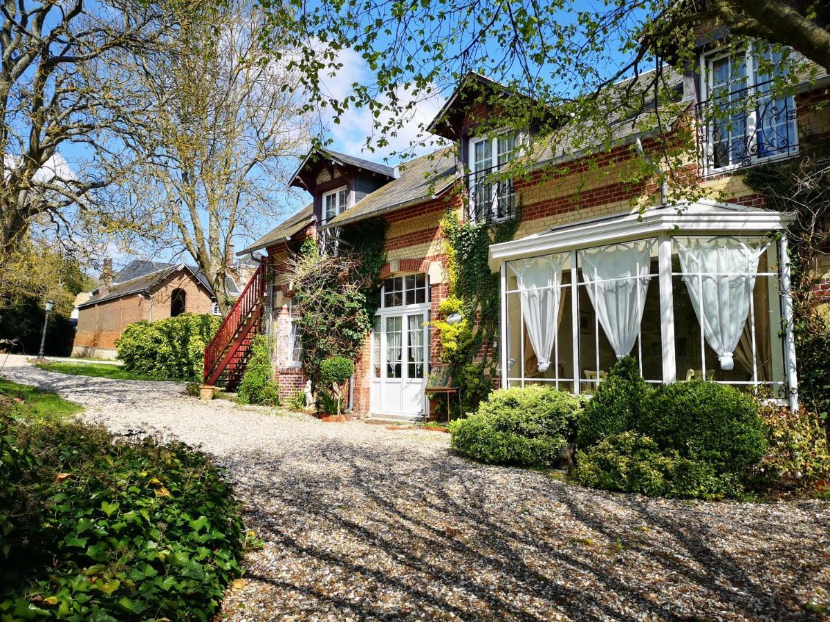 Le Domaine Des Pres Du Hom Bed and Breakfast Bézu-Saint-Éloi Eksteriør billede
