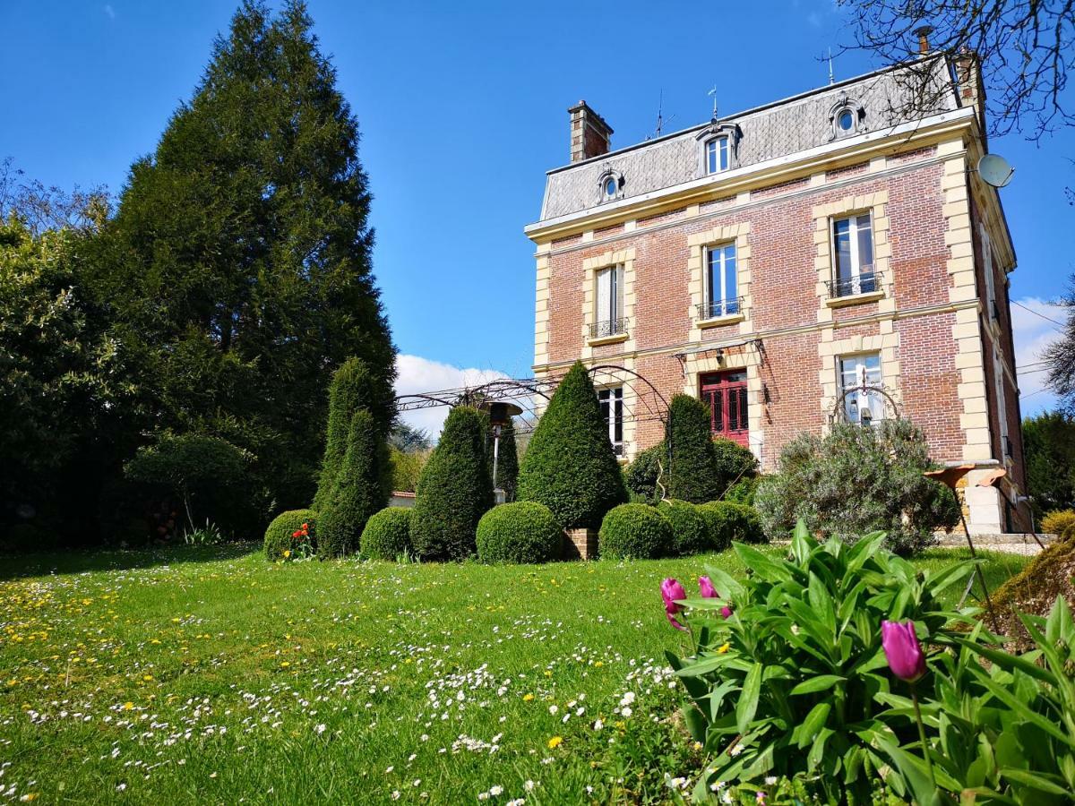 Le Domaine Des Pres Du Hom Bed and Breakfast Bézu-Saint-Éloi Eksteriør billede