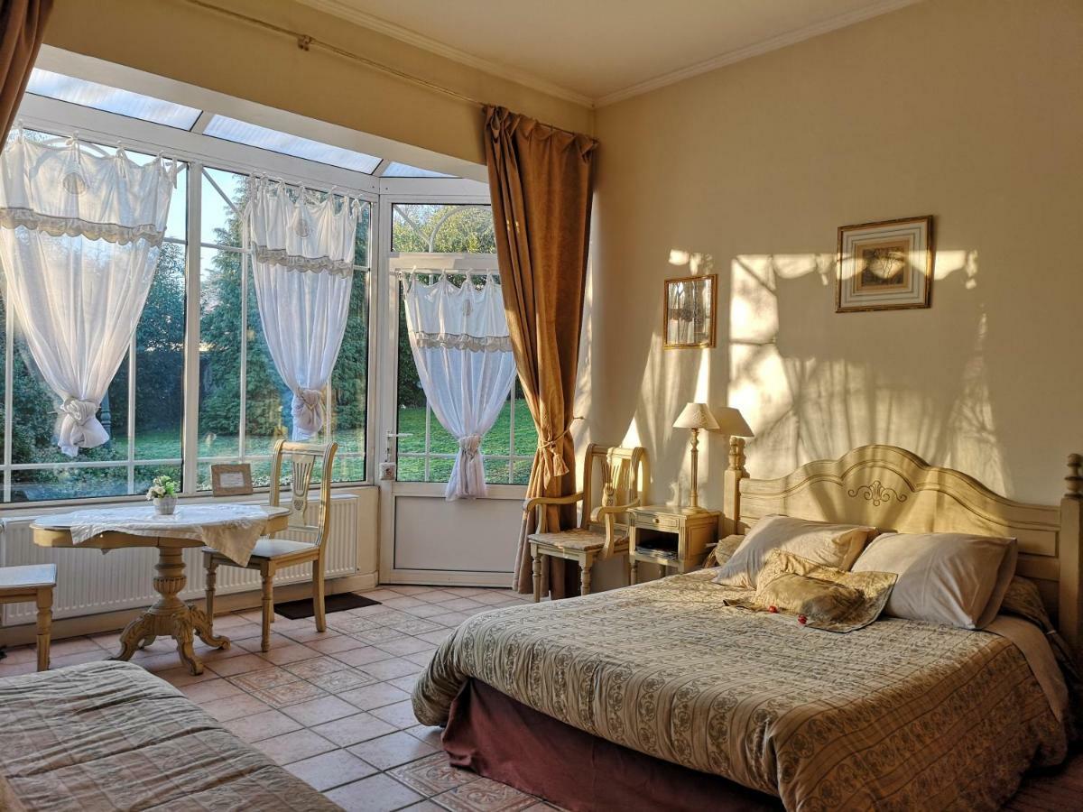 Le Domaine Des Pres Du Hom Bed and Breakfast Bézu-Saint-Éloi Eksteriør billede