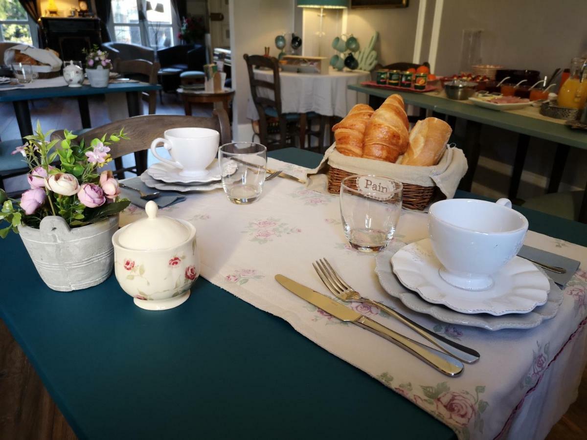Le Domaine Des Pres Du Hom Bed and Breakfast Bézu-Saint-Éloi Eksteriør billede
