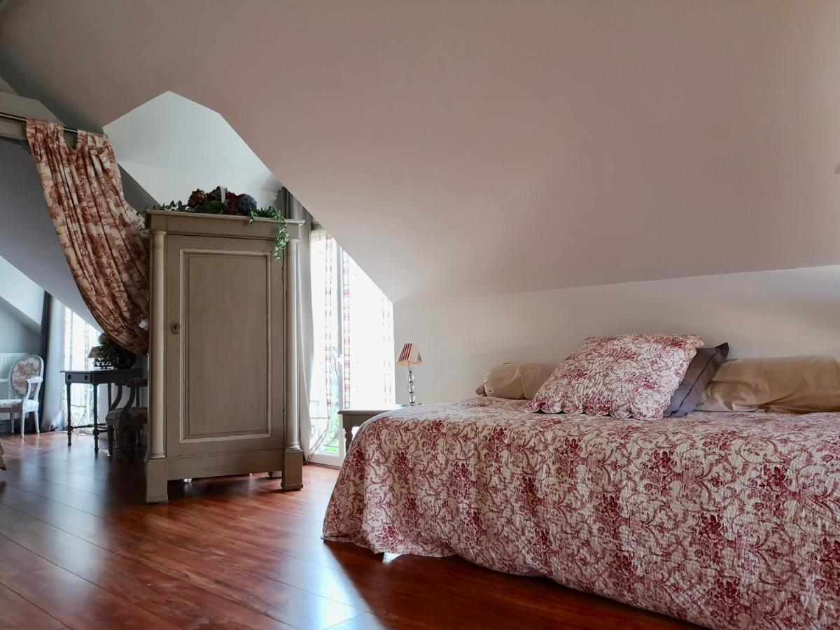 Le Domaine Des Pres Du Hom Bed and Breakfast Bézu-Saint-Éloi Eksteriør billede